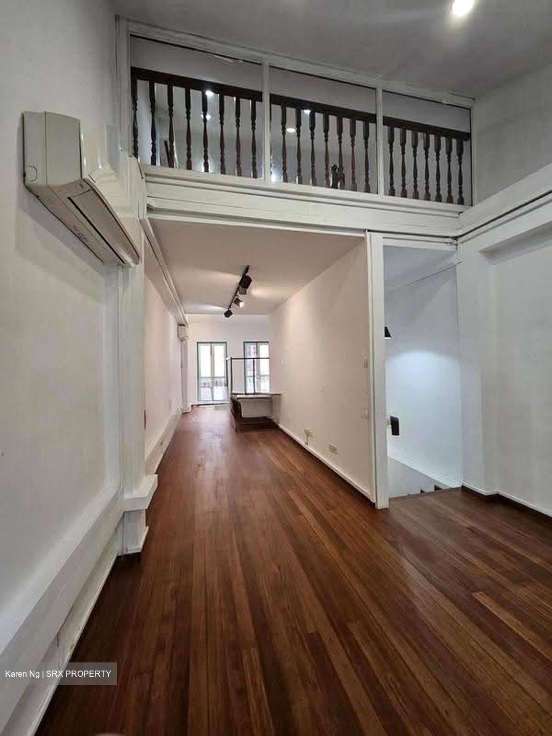 Amoy Street (D1), Office #636767471